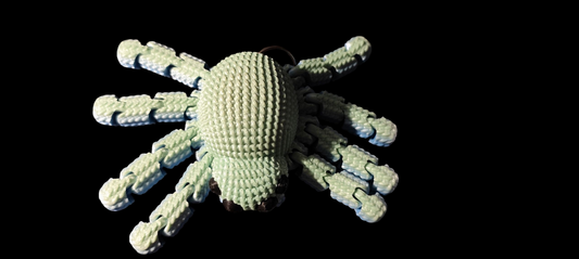 3D Druck Spinne „Gestrickt“ als Schlüsselanhänger – PLA – Wunschfarbe möglich – ca. 14x12x3 cm