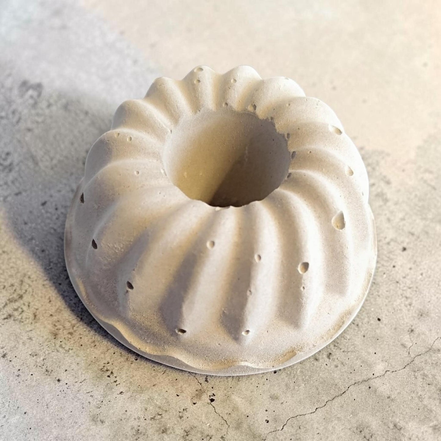 Beton Kerzenhalter „Gugelhupf“ für Stabkerzen