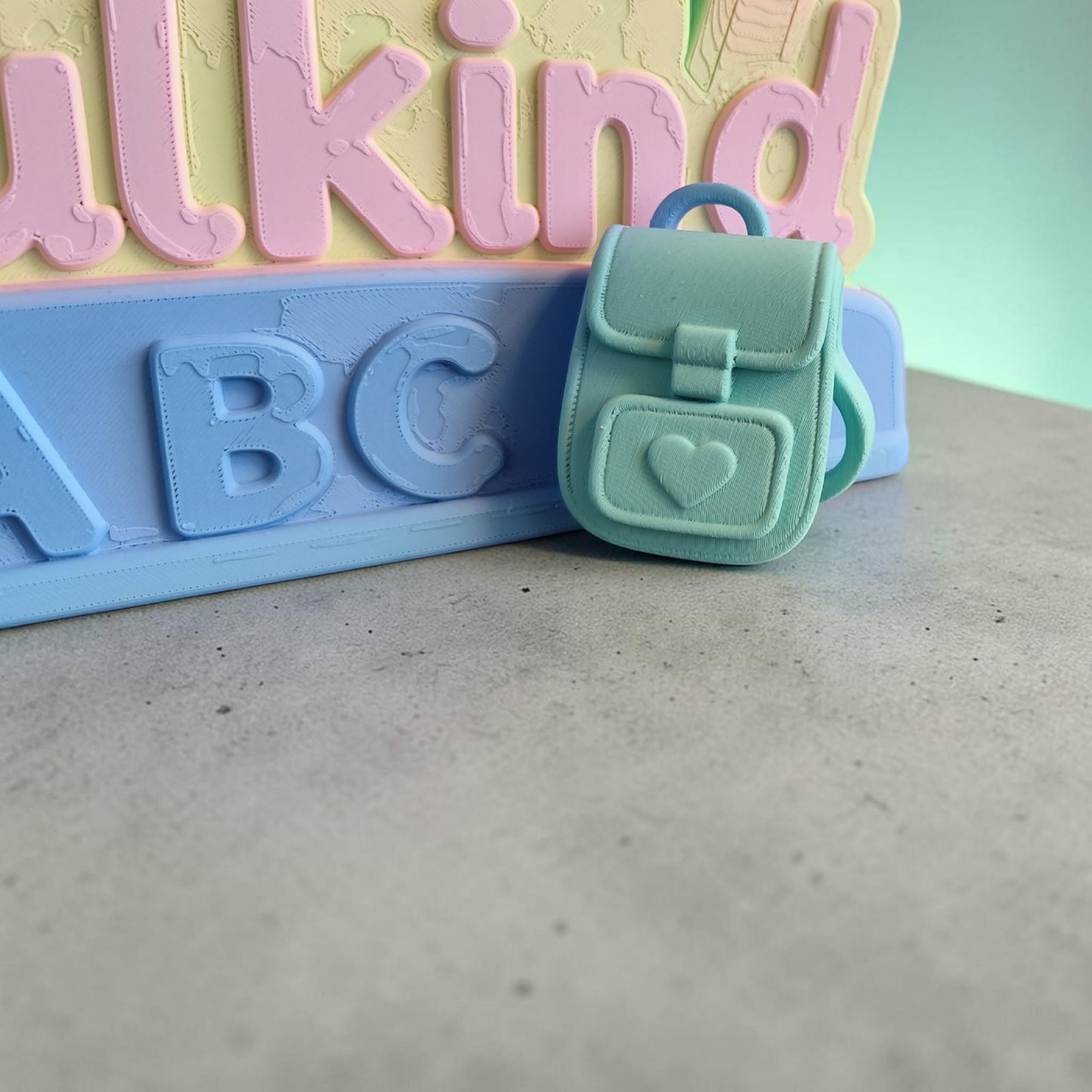 Endlich Schulkind – 3D gedrucktes Deko-Schild zum Aufstellen in Wunschfarbe