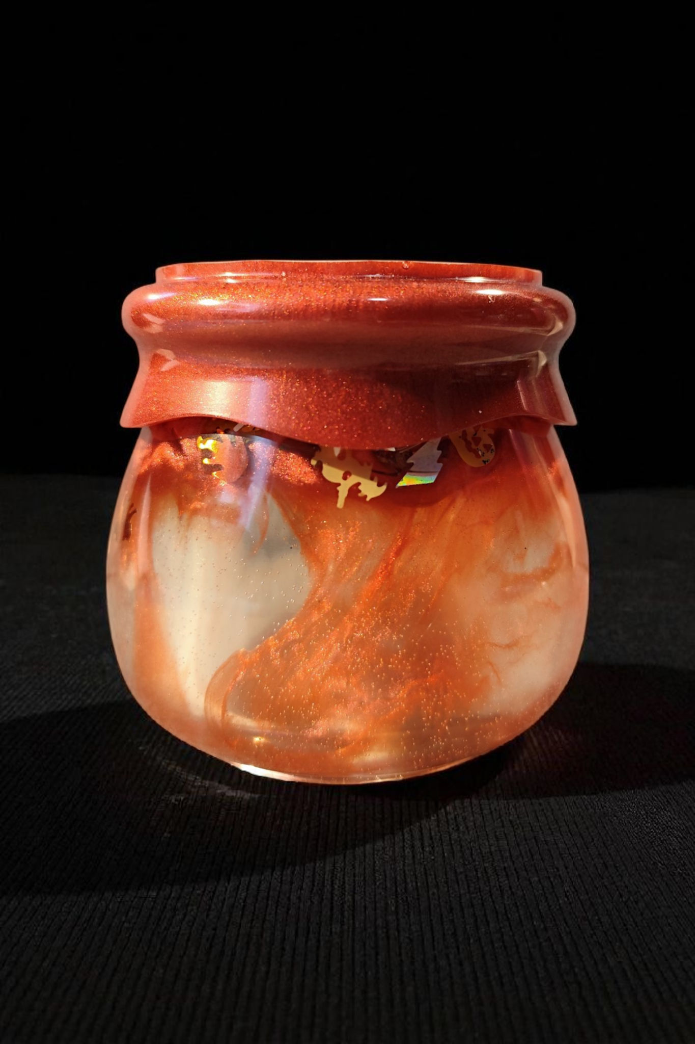 Handgefertigte Epoxidharzdose mit Schraubdeckel – Halloween-Design, blutrot pigmentiert & individuel