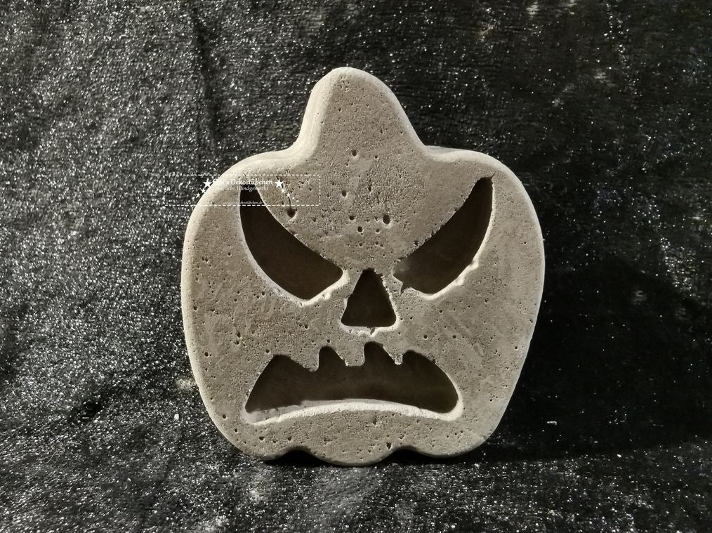 Happy Halloween aus Beton