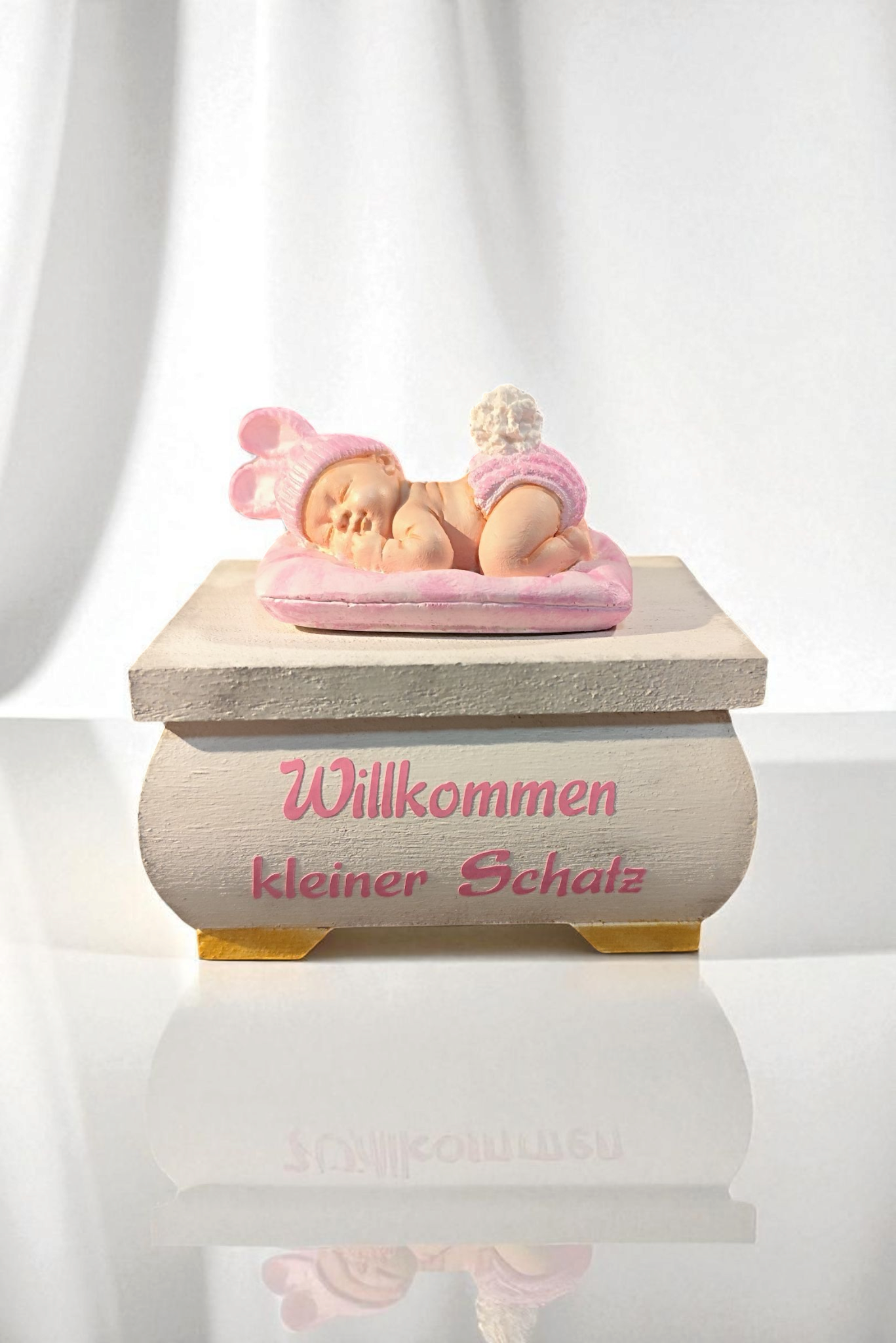Schatztruhe mit Babyfigur handgemachte
