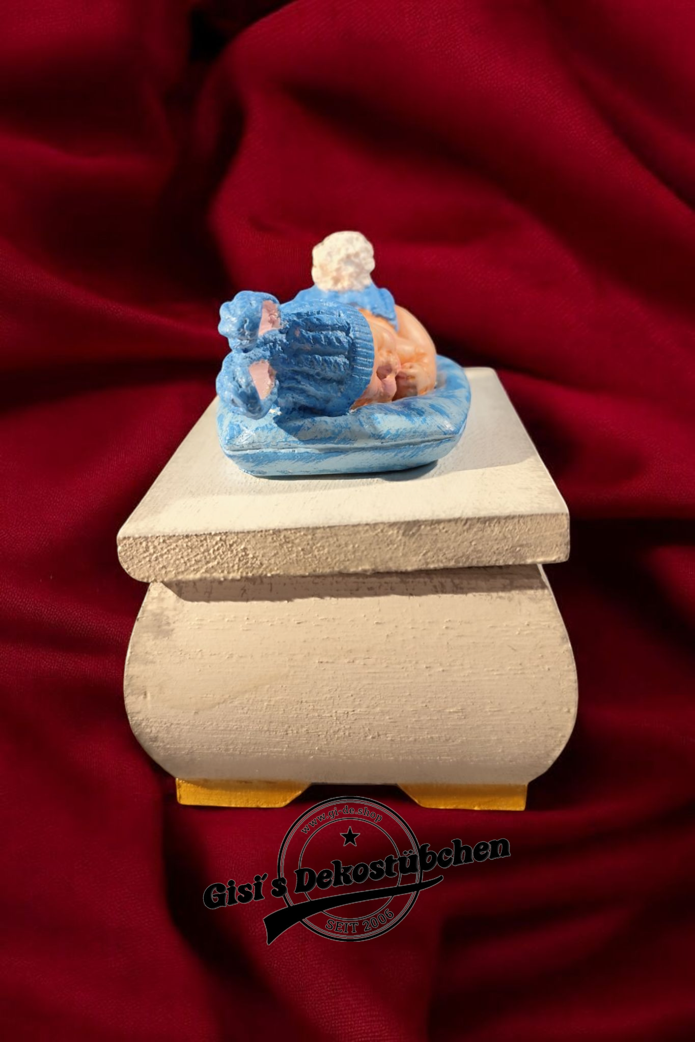 Schatztruhe mit Babyfigur handgemachte
