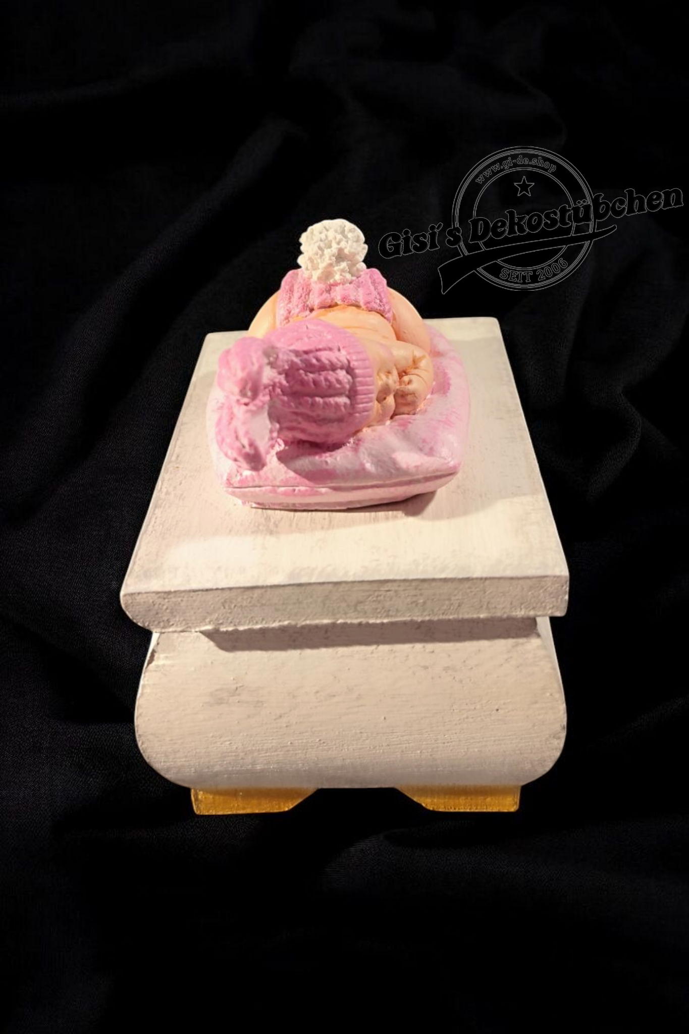 Schatztruhe mit Babyfigur handgemachte