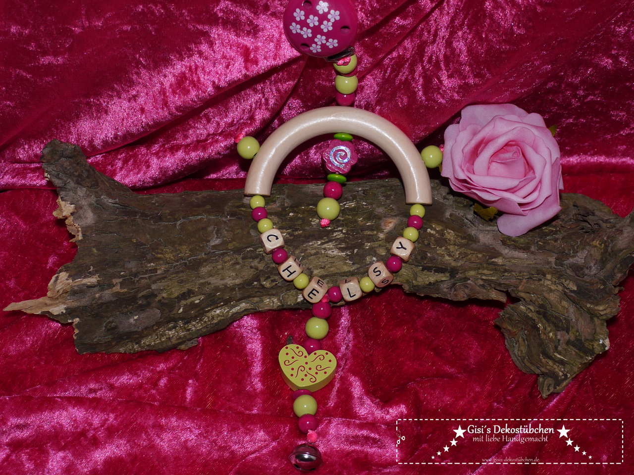 Spielkette - Kinderwagenanhänger Herz und Blume