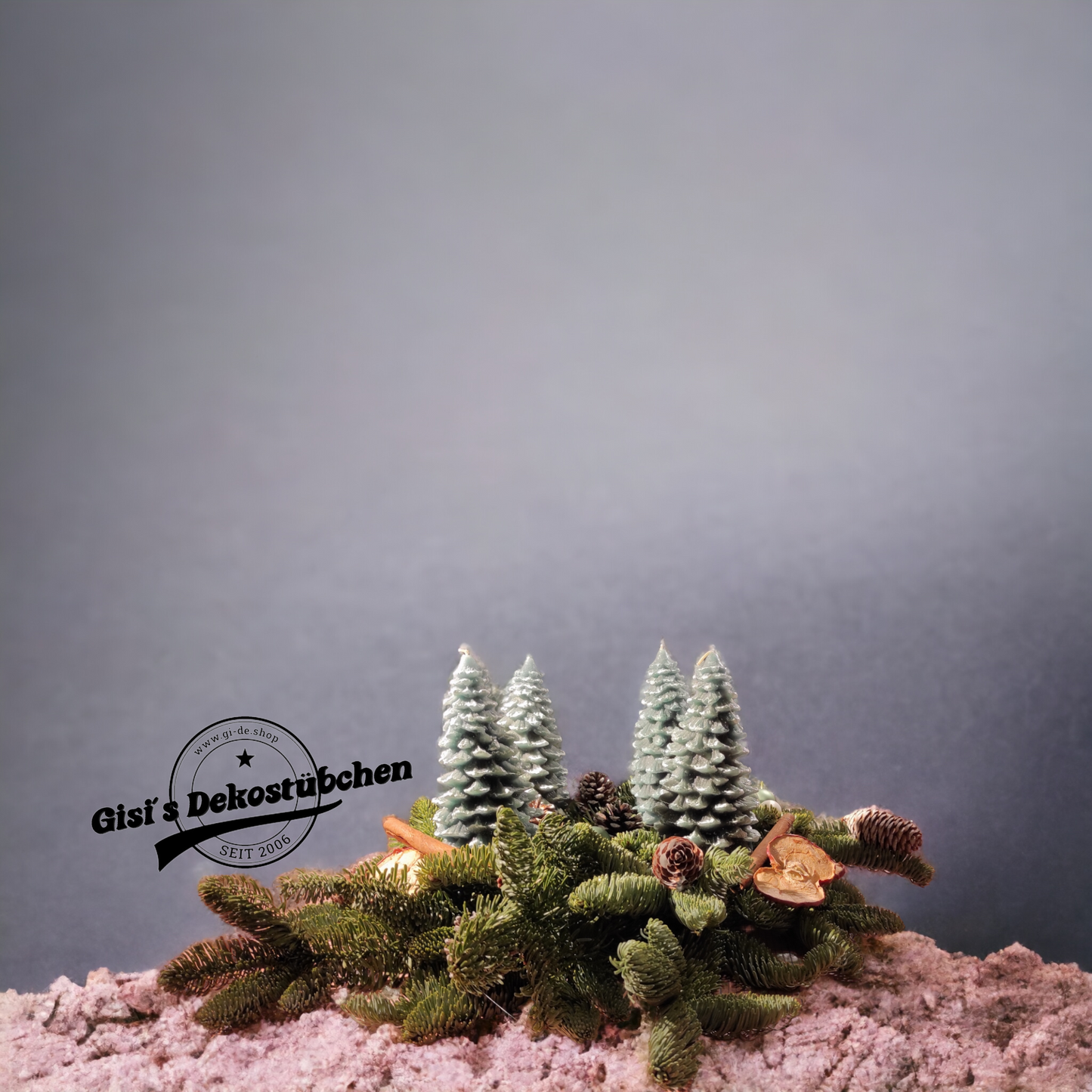 Adventskranz frisch gebunden Grün, Natur