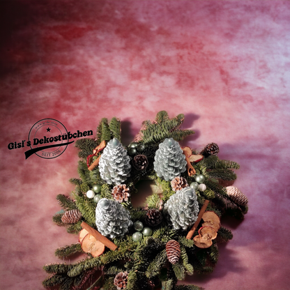 Adventskranz frisch gebunden Grün, Natur
