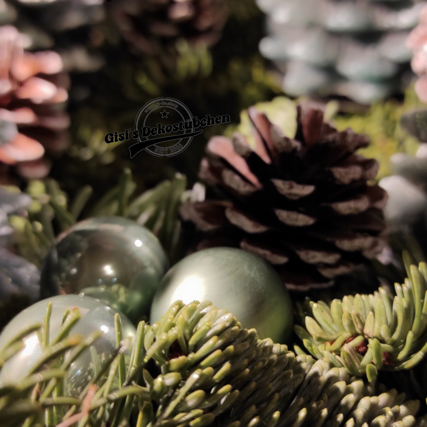 Adventskranz frisch gebunden Grün, Natur