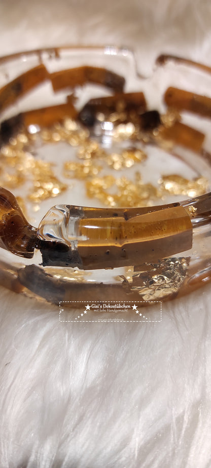 Aschenbecher Epoxidharz Zigarettenstummeln