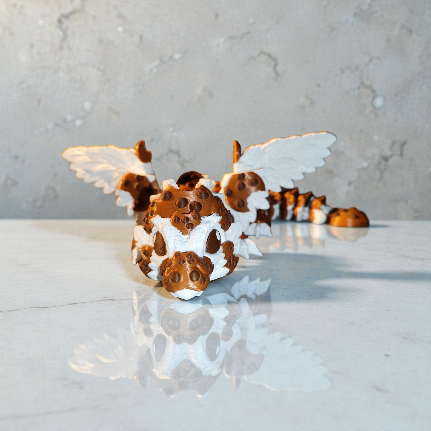 Cookie der Keksdrache – großer 3D-gedruckter Fantasy Drache mit Flügeln  Wunschfarben möglich