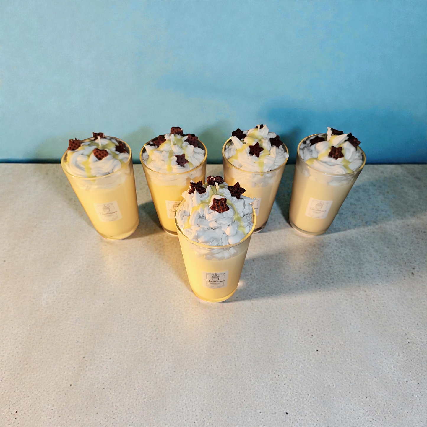 Dessertkerze Vanilletraum – Handgemachte Duftkerze aus Sojawachs im Glas, wählbar in Wunschduft