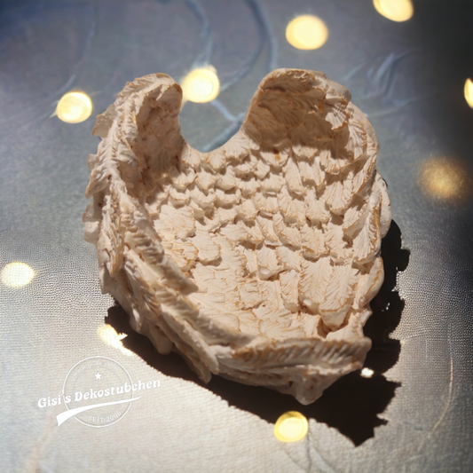 Flügel aus Keramik als Schale Schimmer