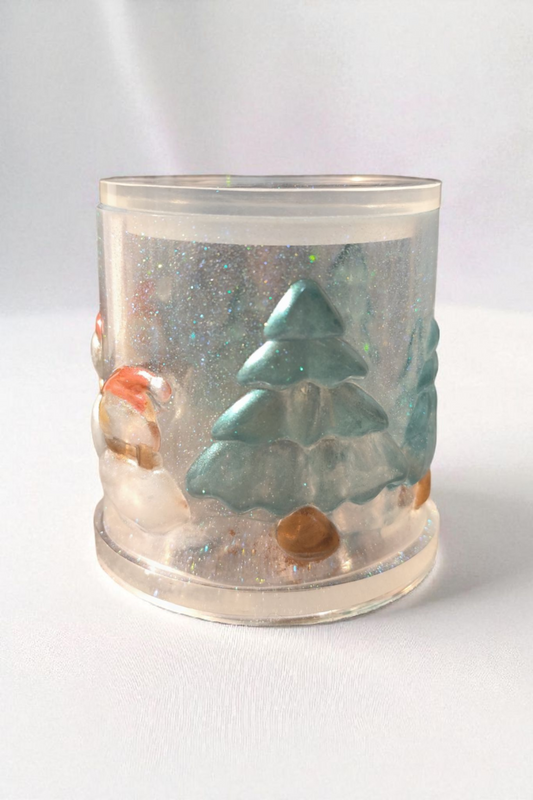 Glitzernde Epoxid-Harz-Dose mit Schneemann & Tanne – personalisierbar in Wunschfarben