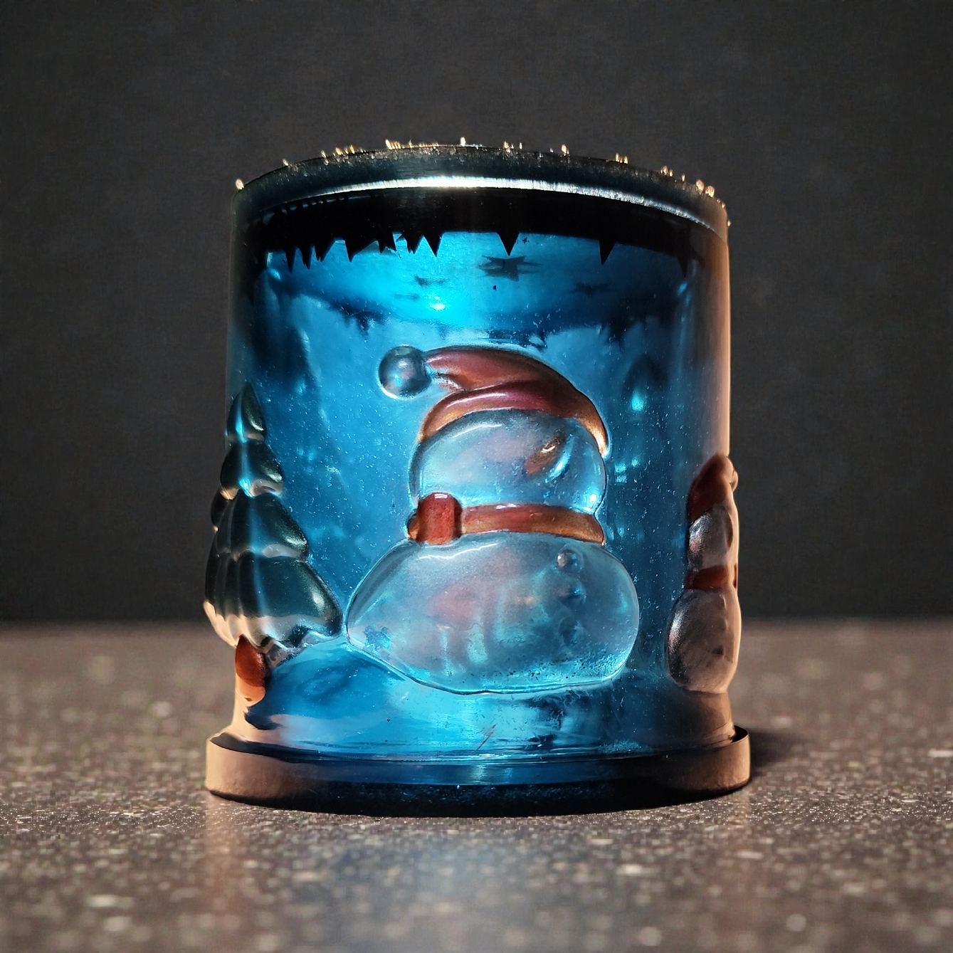 Glitzernde Epoxid-Harz-Dose mit Schneemann & Tanne – personalisierbar in Wunschfarben