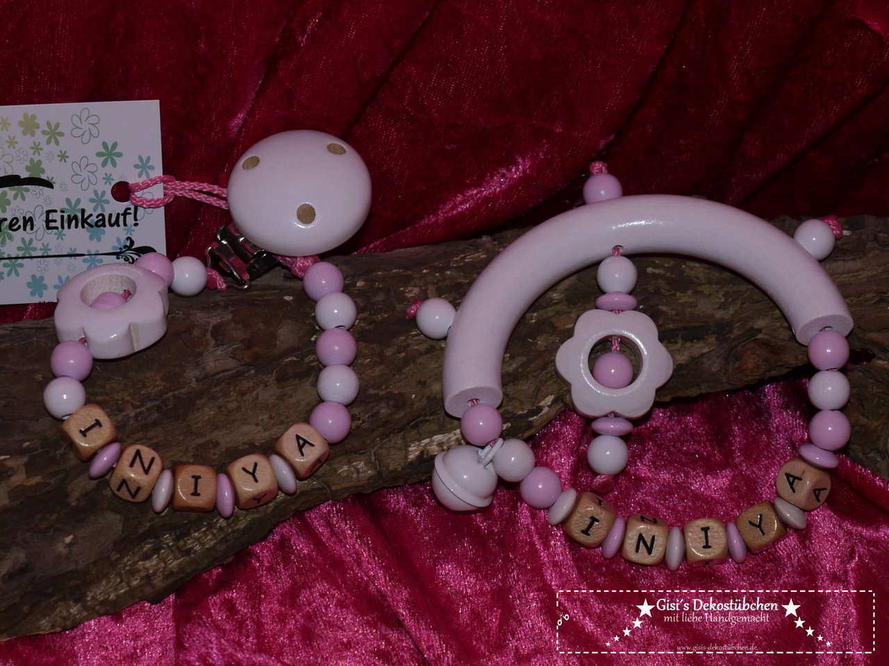 Greifling Babyrassel Geschenk Set Schnullerkette