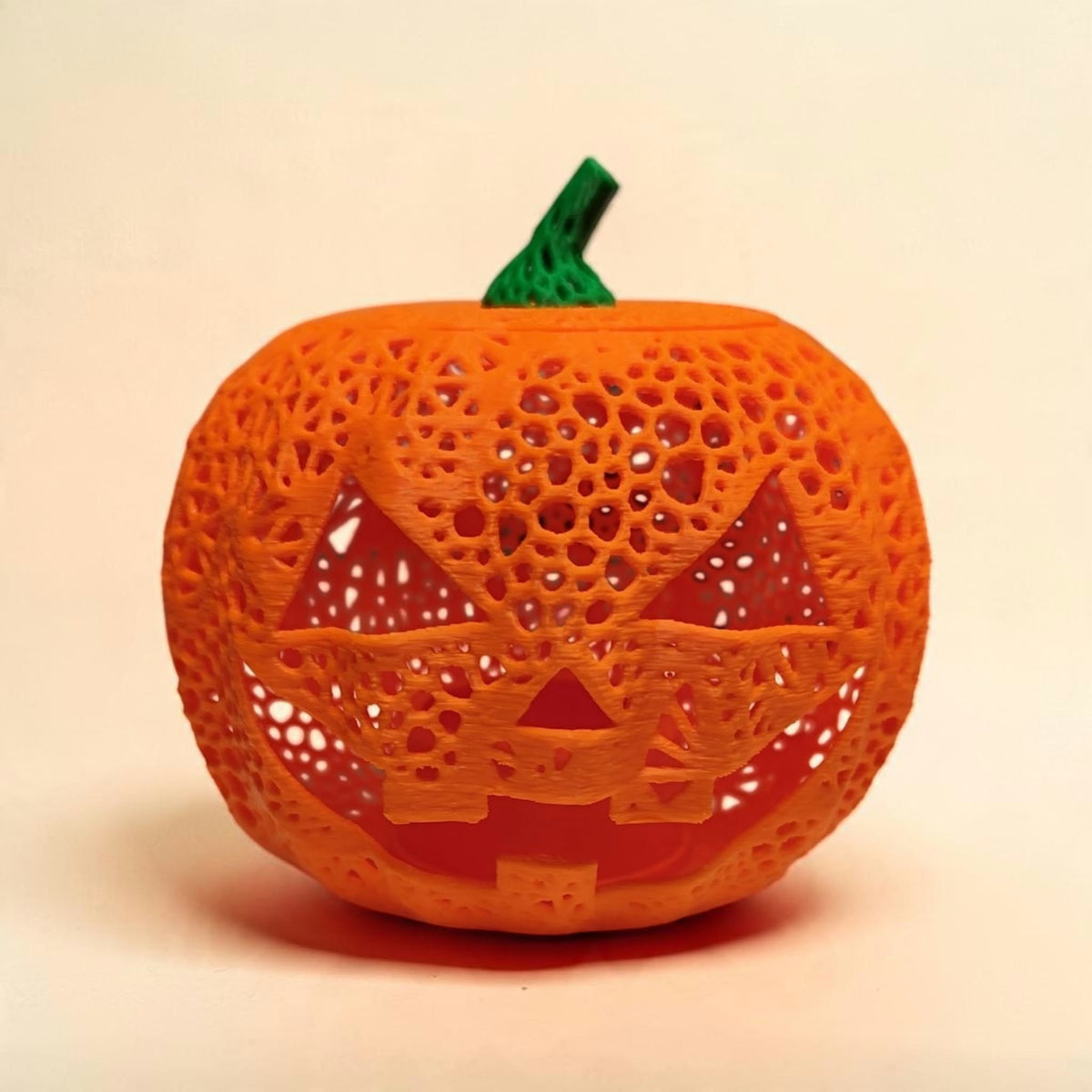 Halloween Kürbis – LED-Teelichthalter aus dem 3D-Drucker
