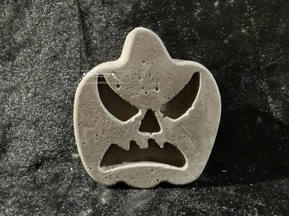 Happy Halloween aus Beton