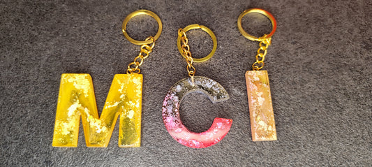 Harz Buchstaben Schlüsselanhänger