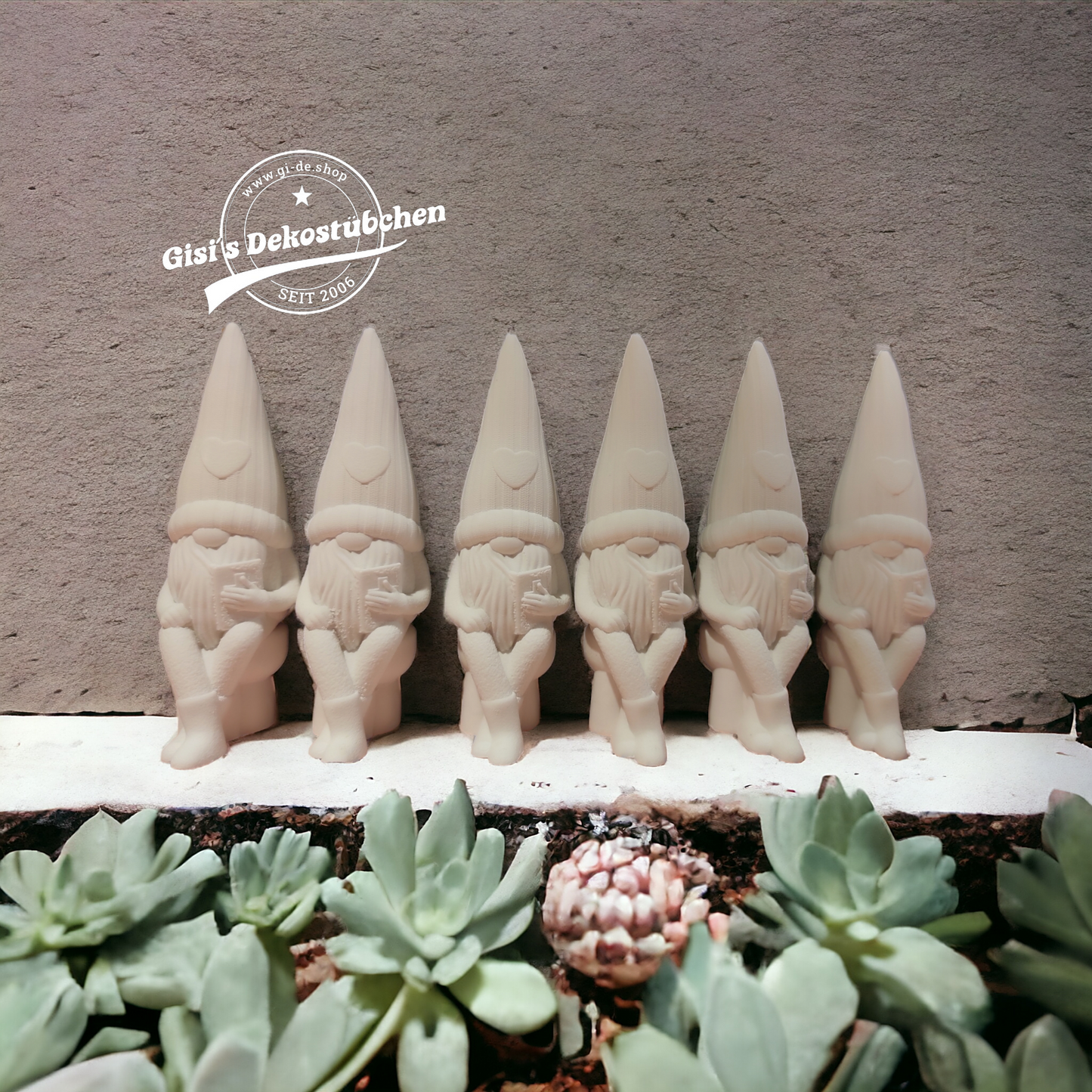 Keramik Wichtel Nr. 1 sitzende mit Herz