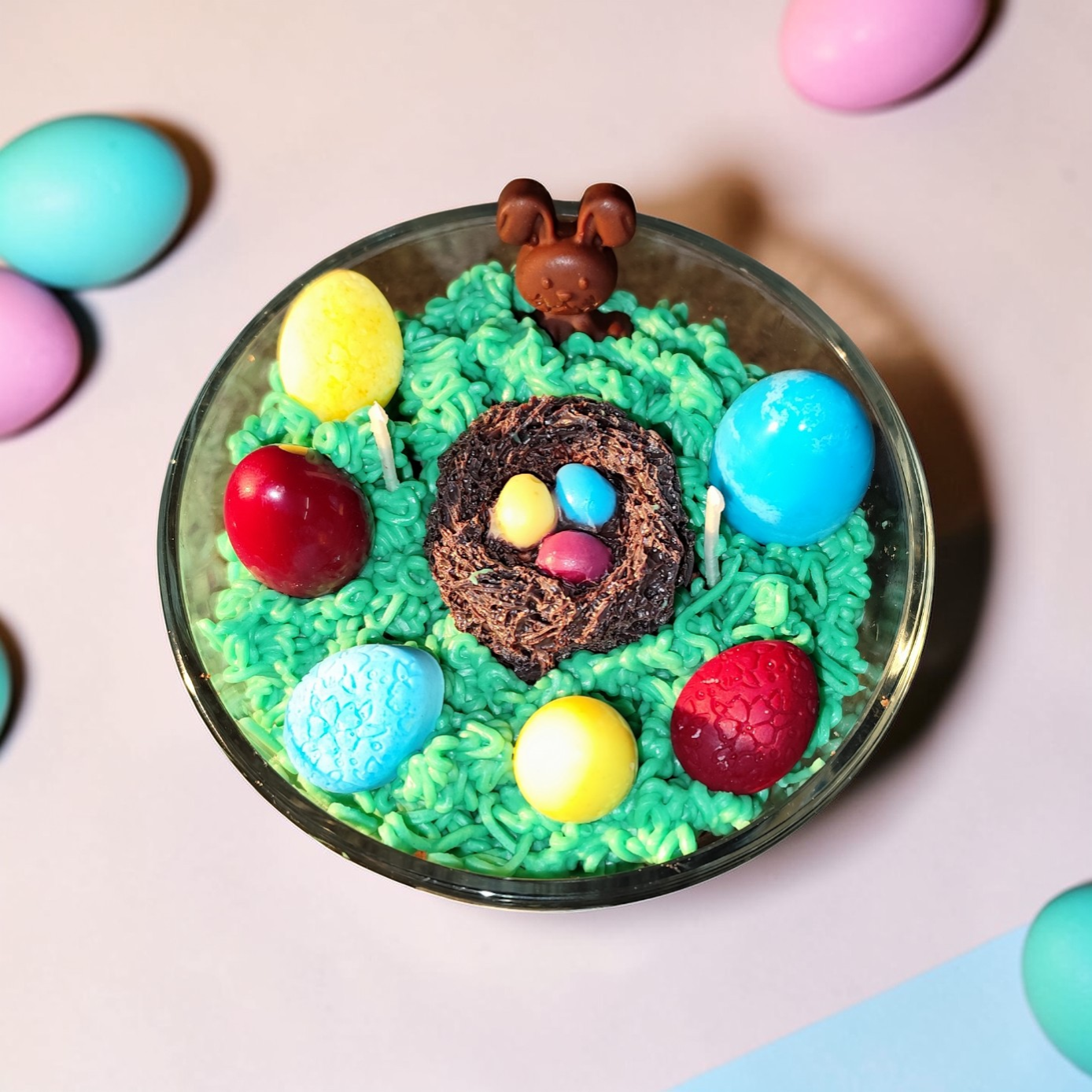 Kerze „Frohe Ostern – Osterwiese“ aus Sojawachs | Frühlingskerze mit langer Brenndauer