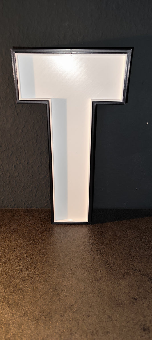 Leuchtbox Buchstabe A–Z – ca. 30 cm – 3D gedruckt – eigenes Design – Lichtbox für Lichterketten