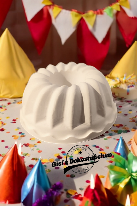Mini Gugelhupf Kerzenständer Kuchenstück