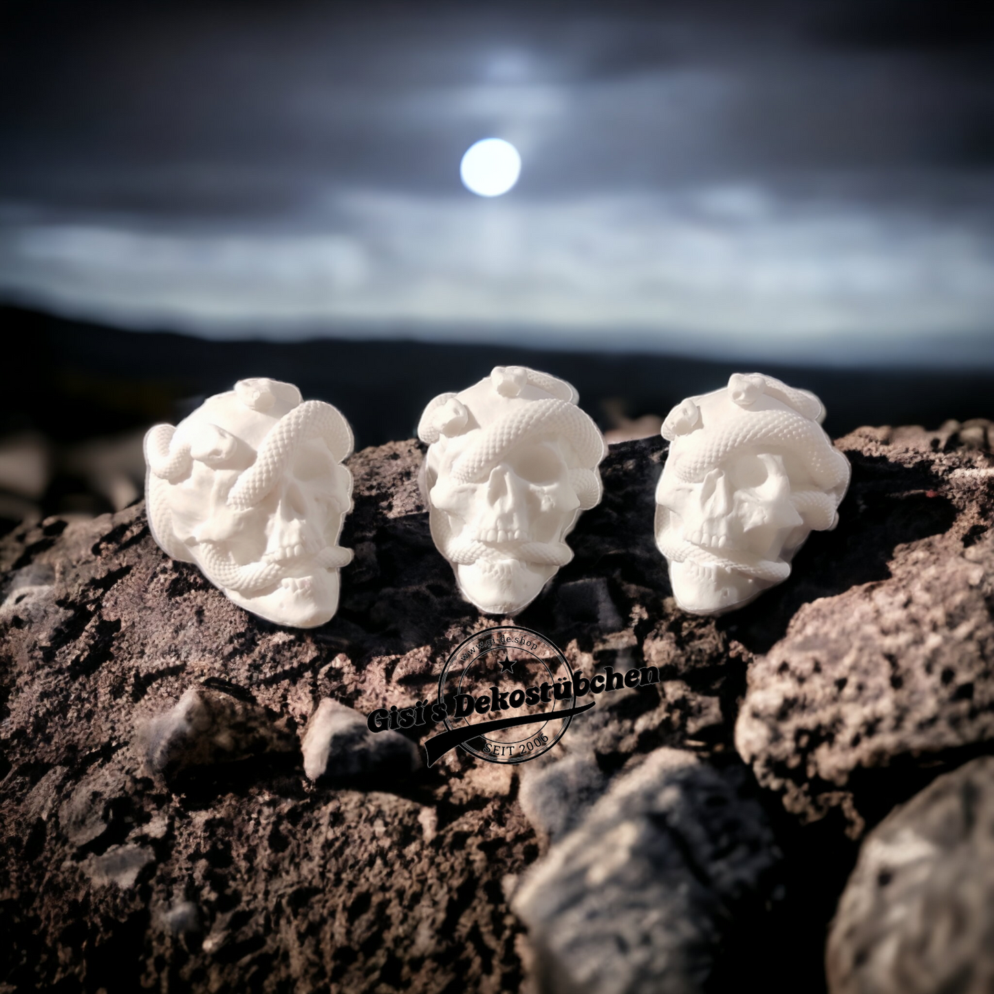 Mini Keramik Totenkopf mit Schlangen