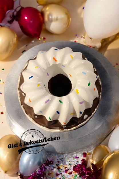 Mini Gugelhupf | Handbemalt Gugelhupfe | Kerzenständer | Pustekuchen | Kuchenstück