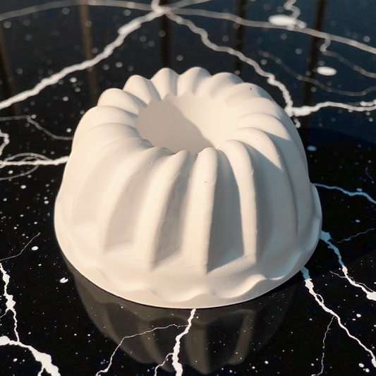 Mini Gugelhupf Kerzenständer Kuchenstück