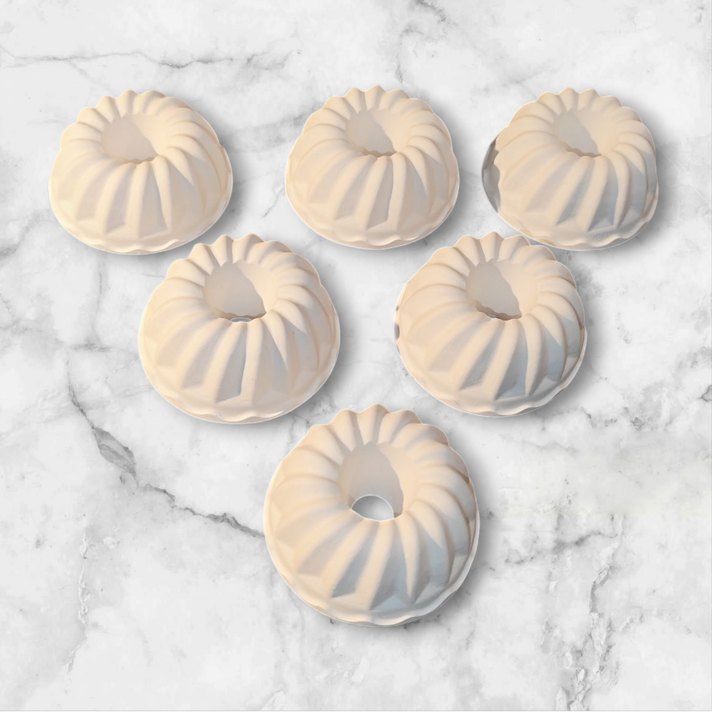 Mini Gugelhupf Kerzenständer Kuchenstück