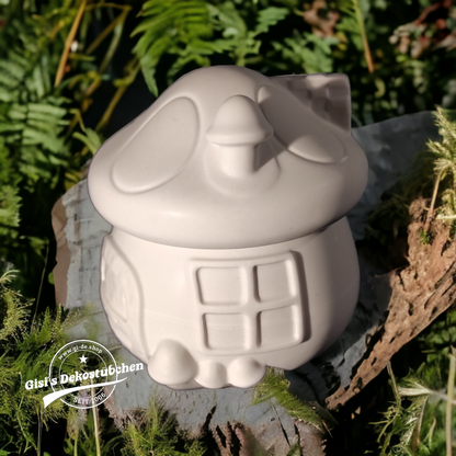 Niedlicher Keramik Pilz als Dose mit Tür und Schornstein.