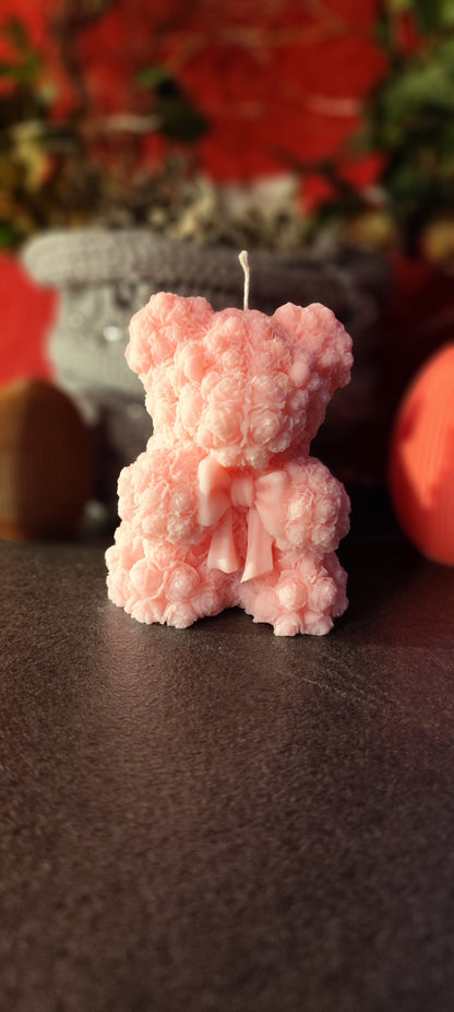 Rosen Teddy Kerze – detailreich & handgemacht aus Sojawachs– 8,5 × 8 × 6 cm – Wunschfarbe