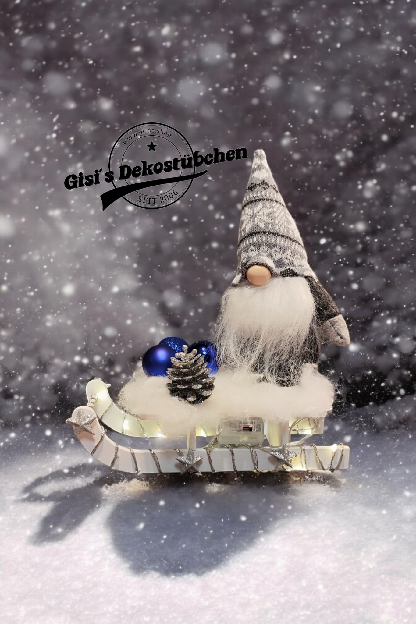 Schlitten Wichtel Advent Weihnachten Winter Holz Blau / Grau