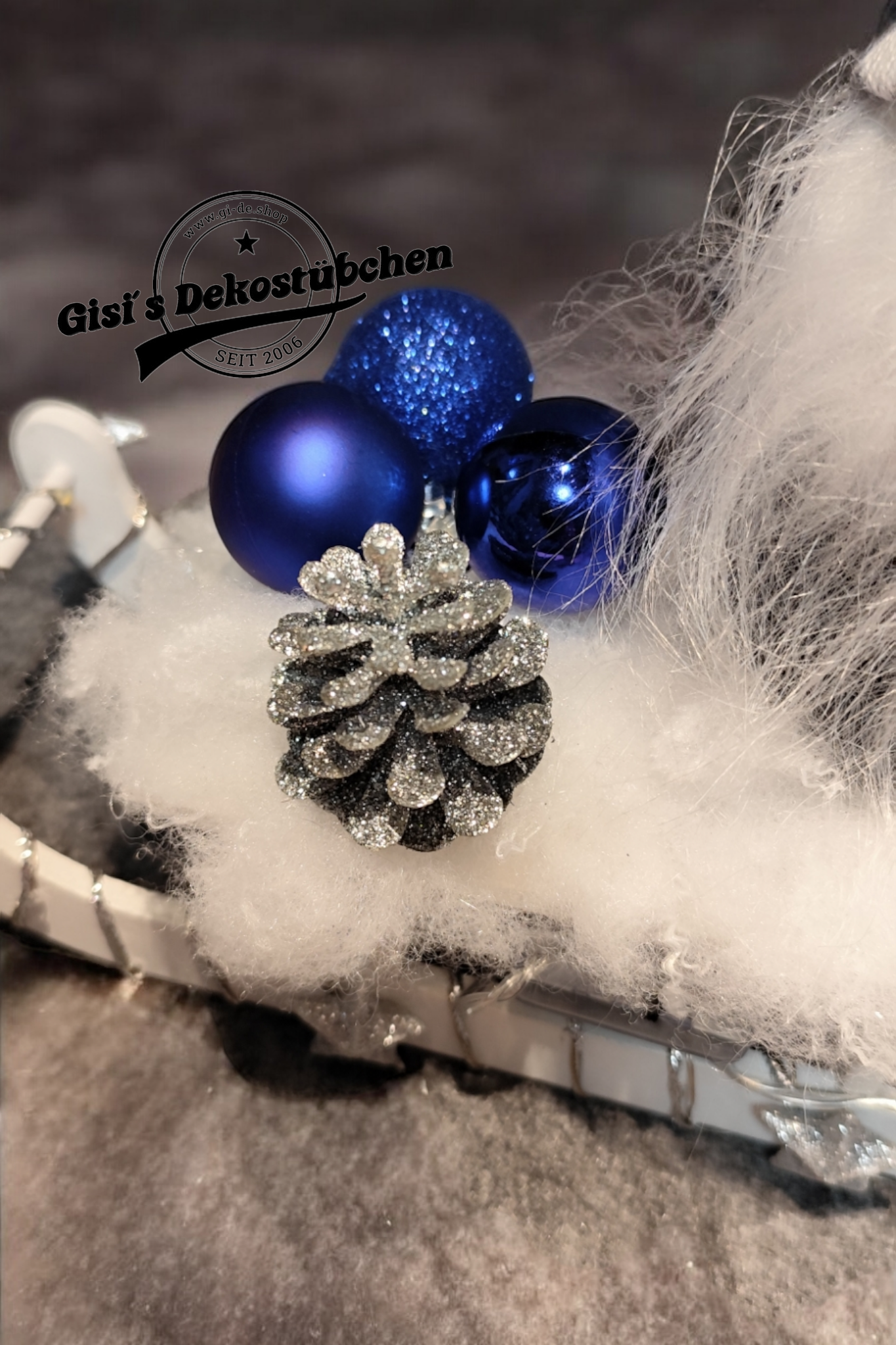 Schlitten Wichtel Advent Weihnachten Winter Holz Blau / Grau