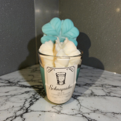 Schnapsidee Kerze im Schnapsglas aus Sojawachs – Lustige Silvester Geschenkidee mit Wunschduft & Glücksklee