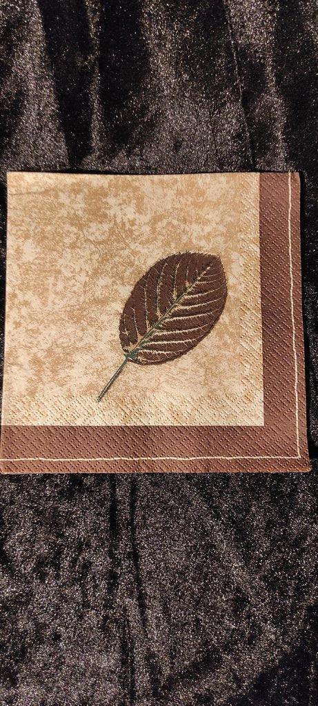Serviette Blatt braun mit Rand