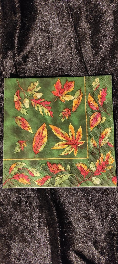 Serviette Herbst Laub grün im Rahmen