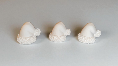 Tischdecko Keramik Weihnachtsmütze Bommel