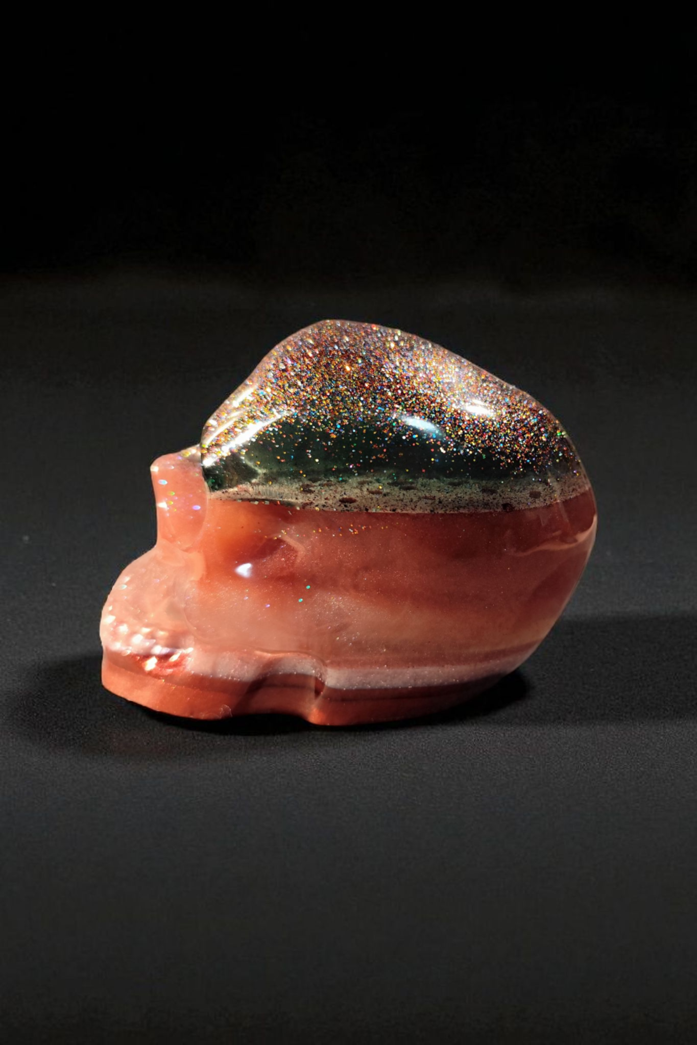 Totenkopf Deko Figur – Epoxidharz mit Pigmenten & Glitzer – 10 cm – Unikat & Wunschfarbe möglich