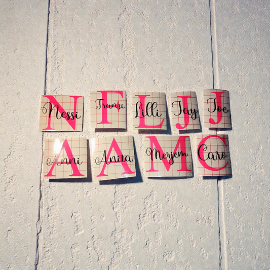 Vinyl Aufkleber mit Großbuchstabe - Wunschname - DIY