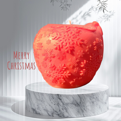 Weihnachtskerze „Winterapfel“ – Handgegossene Sojawachs-Kerze mit Schneemann & Schneeflocken | Wunschfarbe & Duft