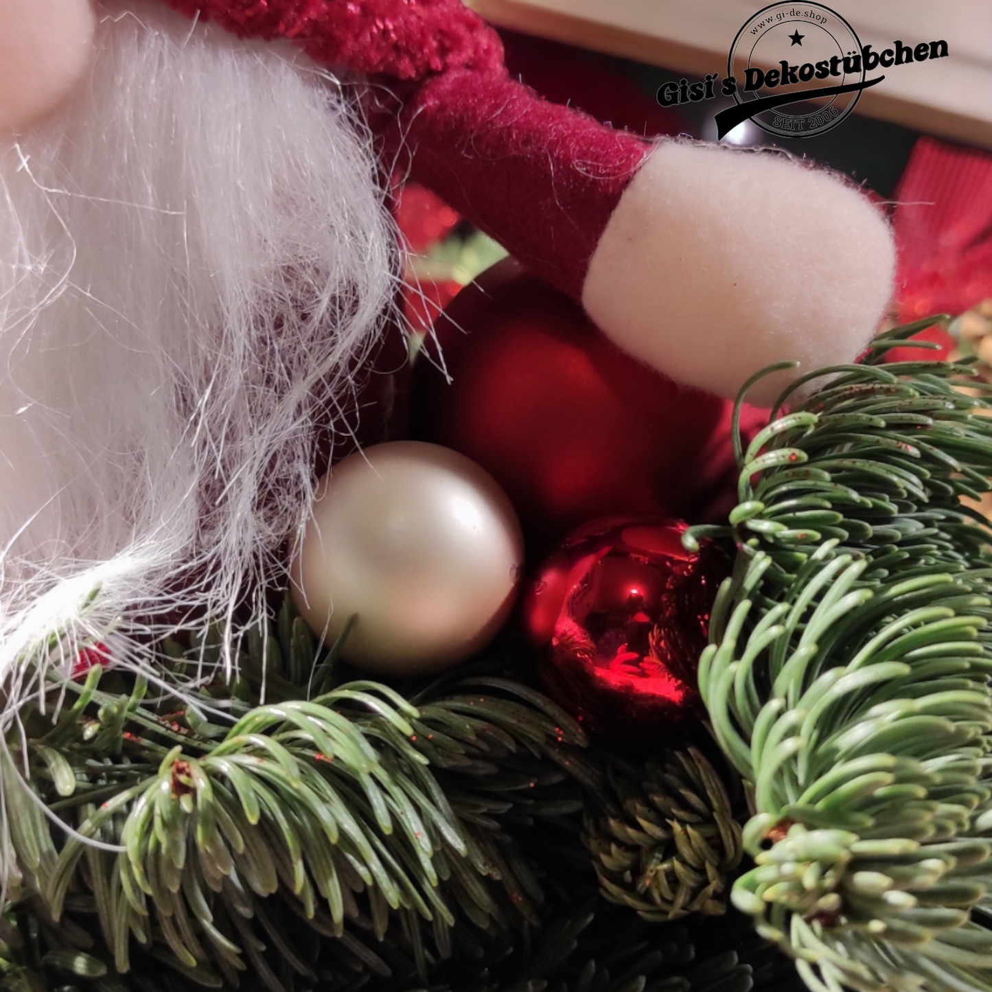 Wichtel Adventskranz frisch gebunden