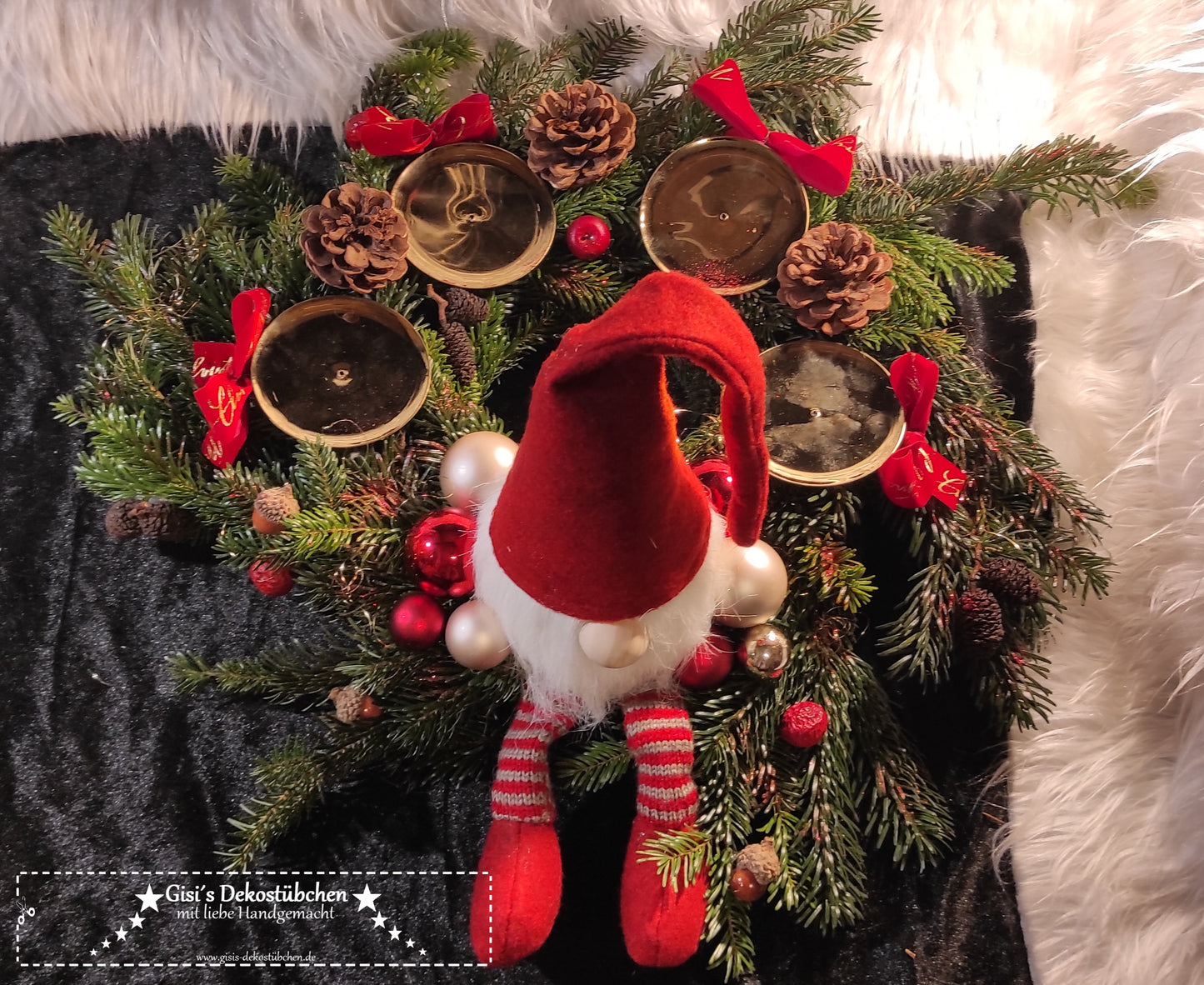 Wichtel Adventskranz frisch gebunden