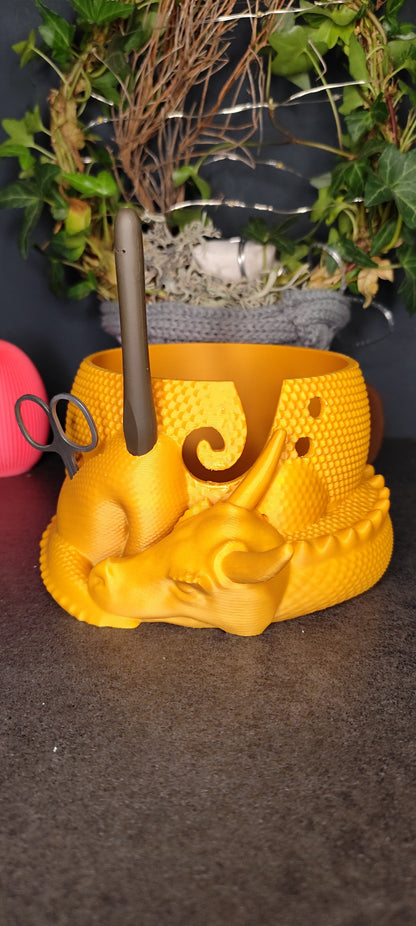 Wollhalter Drache 3D Druck – Wollschale mit Halter für Häkelnadel & Schere