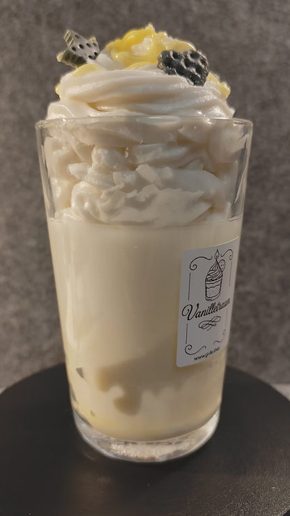 Dessertkerze Vanilletraum – Handgemachte Duftkerze aus Sojawachs im Glas, wählbar in Wunschduft